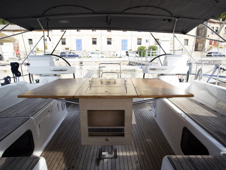 Alquiler de Dufour Dufour 520 Grand Large en Pula