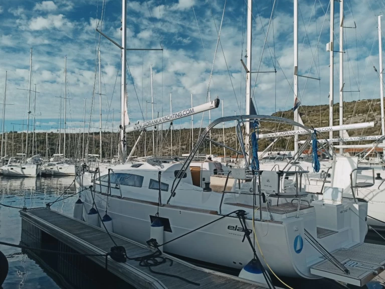Alquiler de embarcaciones Elan Impression 40.1 enPunat en Samboat