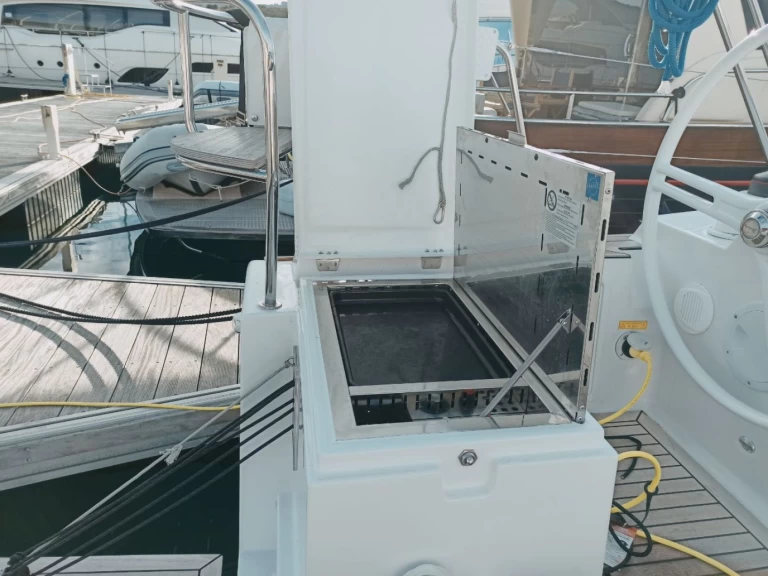 Alquiler de Velero, con o sin patrón Elan Punat