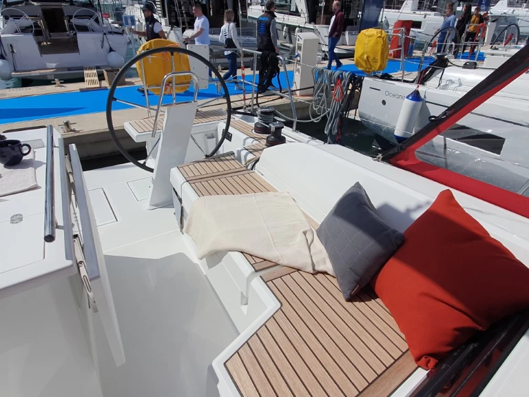 Velero para alquilar Split al mejor precio