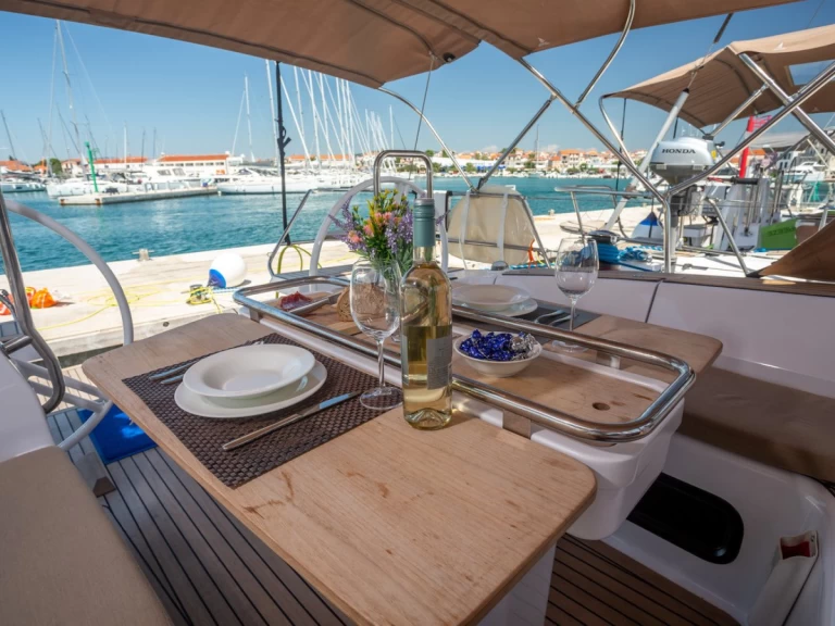 Alquiler de Velero, con o sin patrón Elan Split