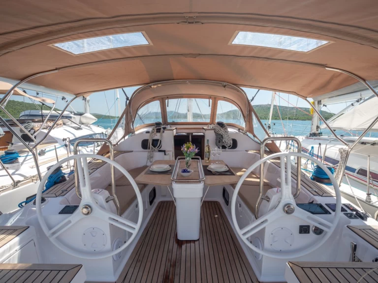 Alquiler Velero Elan con o sin  título de navegación