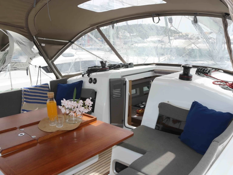 Alquiler Velero Jeanneau con o sin  título de navegación