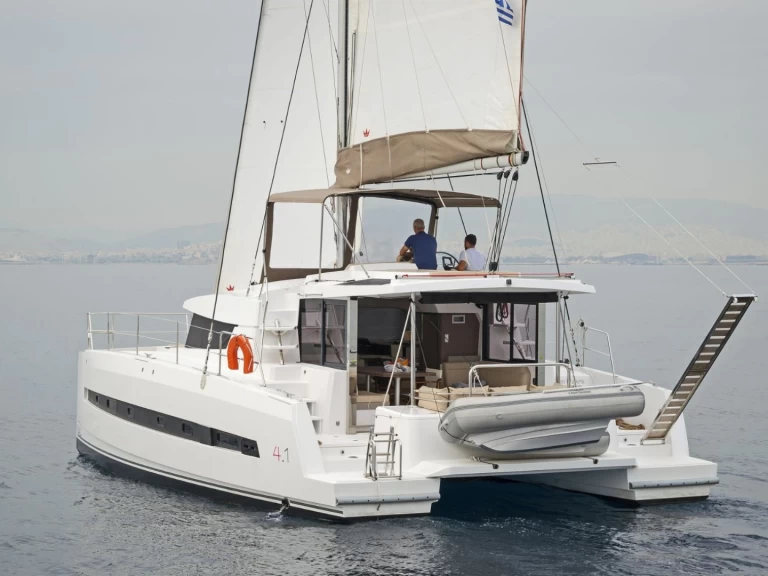 Alquiler Catamarán Bali con o sin  título de navegación