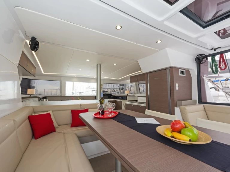 Catamarán para alquilar Ávdira al mejor precio