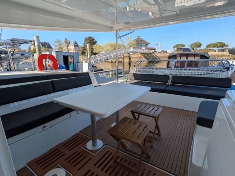 Alquiler de embarcaciones Lagoon Lagoon 43 enBas du Fort en Samboat