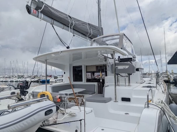 Alquiler de embarcaciones Lagoon Lagoon 40 enBas du Fort en Samboat