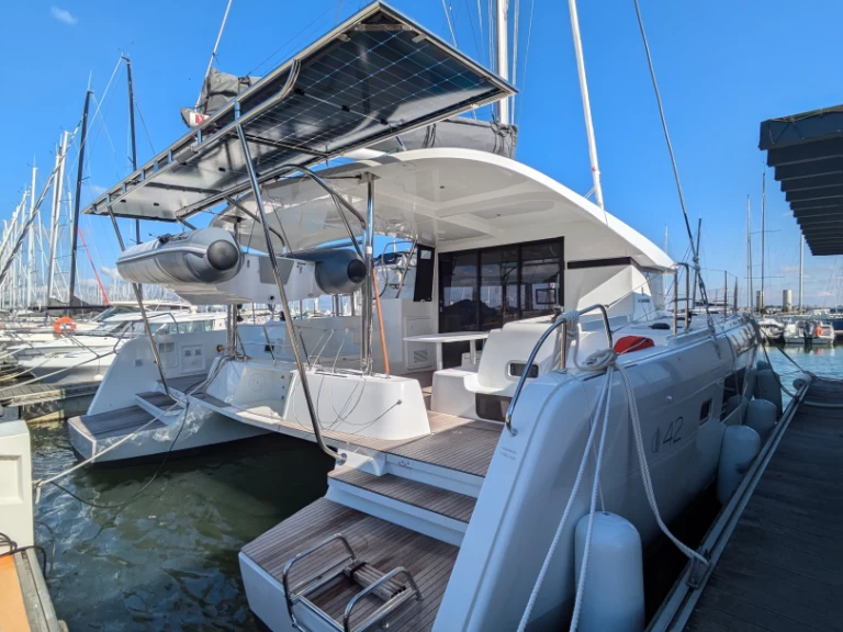 Alquiler de embarcaciones Lagoon Lagoon 42 enBas du Fort en Samboat