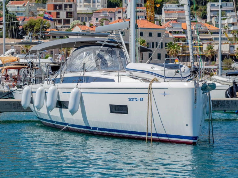 Alquiler Split - Bavaria Bavaria C46 en SamBoat