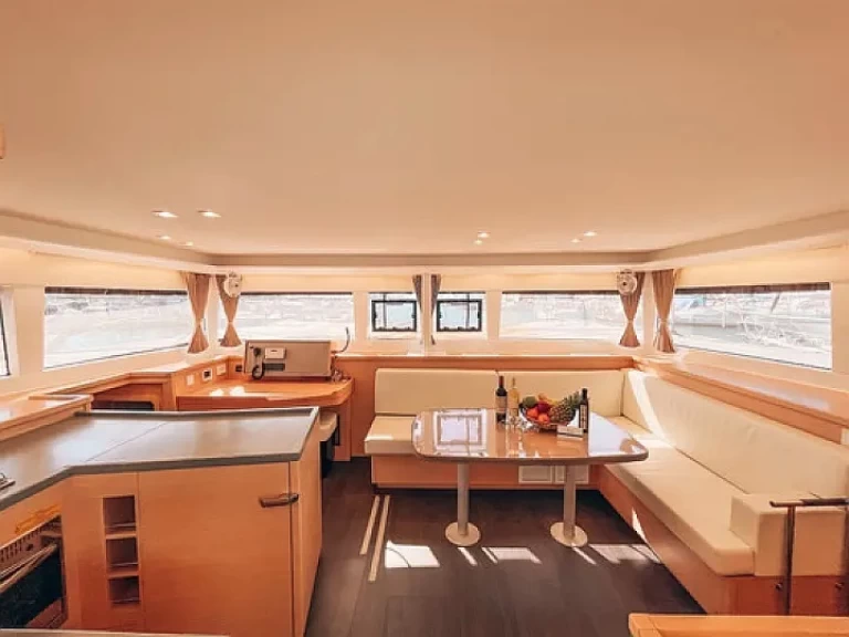 Alquiler de embarcaciones Lagoon Lagoon 450 Sport Top enÁlimos en Samboat