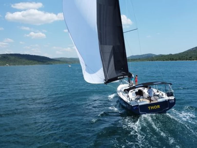 Alquiler de Velero, con o sin patrón Elan Split