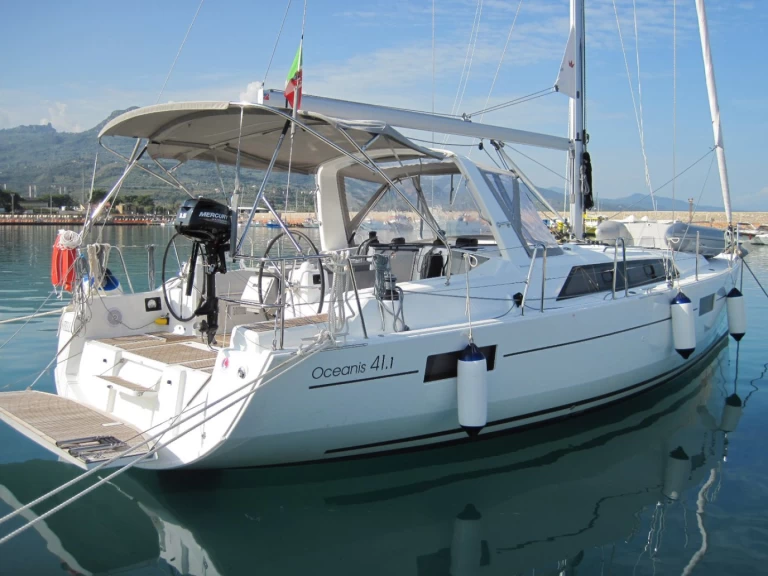 Alquiler de Bénéteau Oceanis 41.1 en Capo d'Orlando