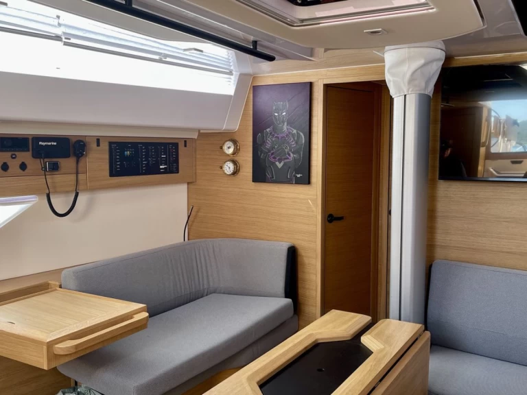 Alquiler Split - Elan Elan E6 en SamBoat