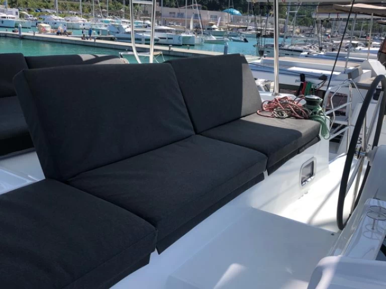 Alquiler de Lagoon Lagoon 46 en Capo d'Orlando