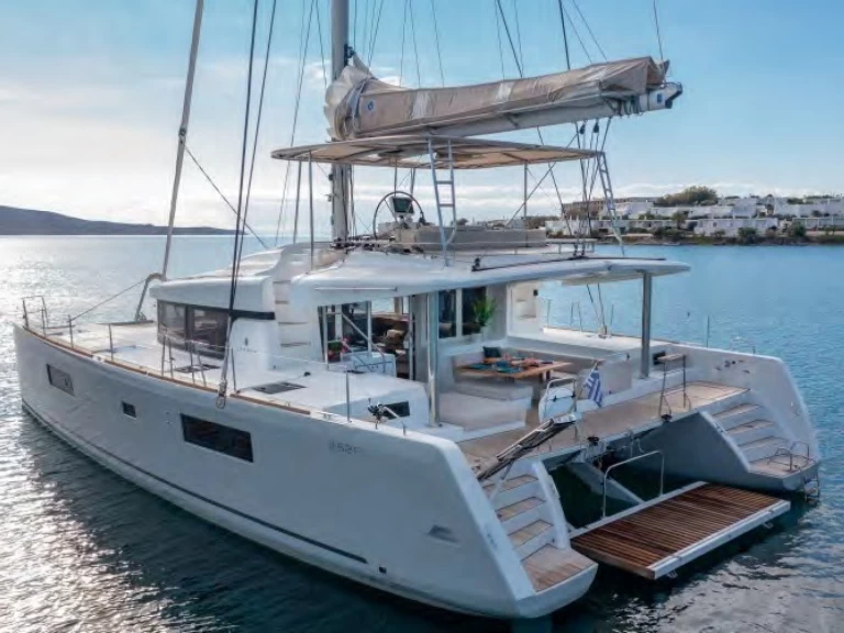 Alquiler de embarcaciones Lagoon Lagoon 52 F enLávrio en Samboat