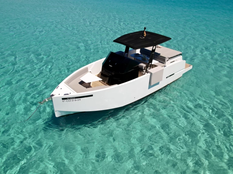 Alquiler de De Antonio Yacht 28 Open en Marina Ibiza