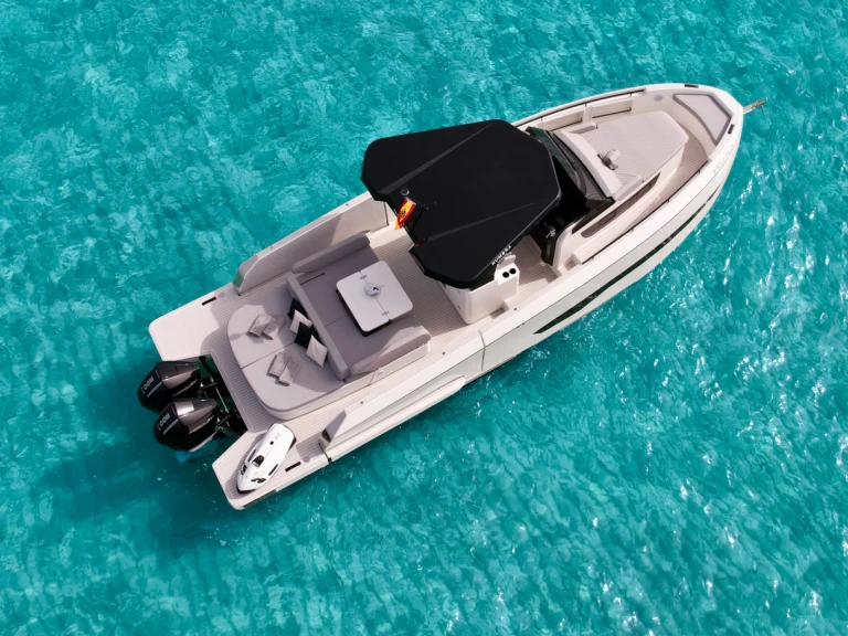 Alquiler de embarcaciones Kumbra Yachts 34 enMarina Ibiza en Samboat