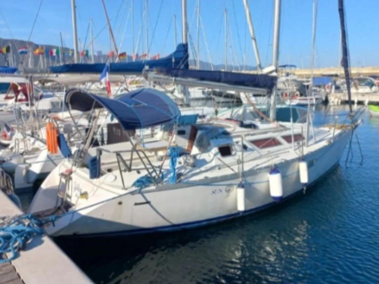 Velero para alquilar Toulon Port al mejor precio
