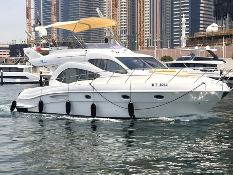 Lancha para alquilar Dubai Marina al mejor precio