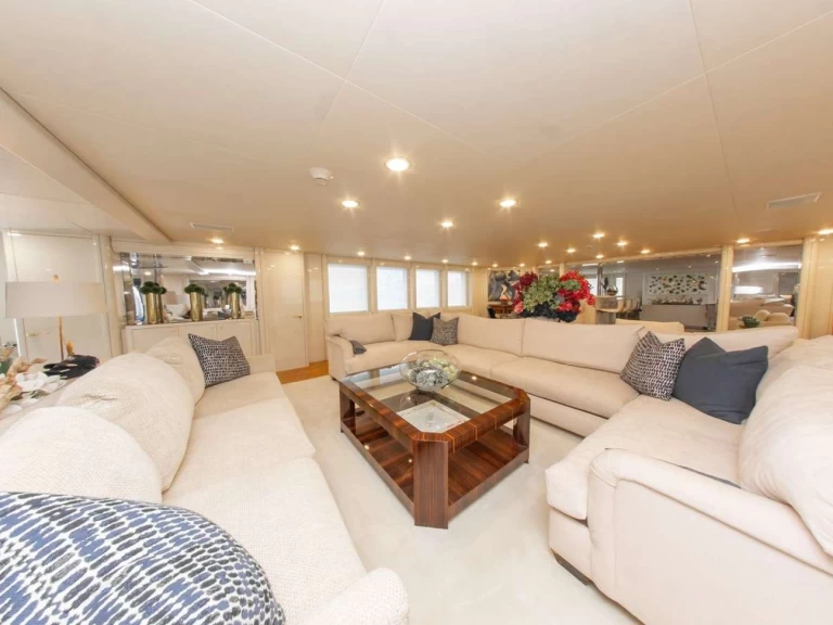 Oceanfast YCM FIFTY de alquiler a San Martín