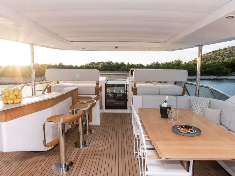 Yate de lujo para alquilar Skiathos al mejor precio