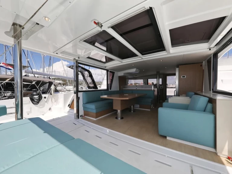 Catamarán para alquilar Seget Donji al mejor precio