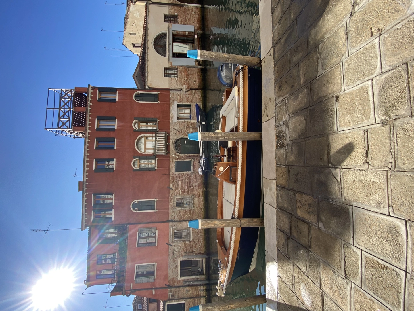 Montisola Archetti Easy 600 de alquiler a Venecia