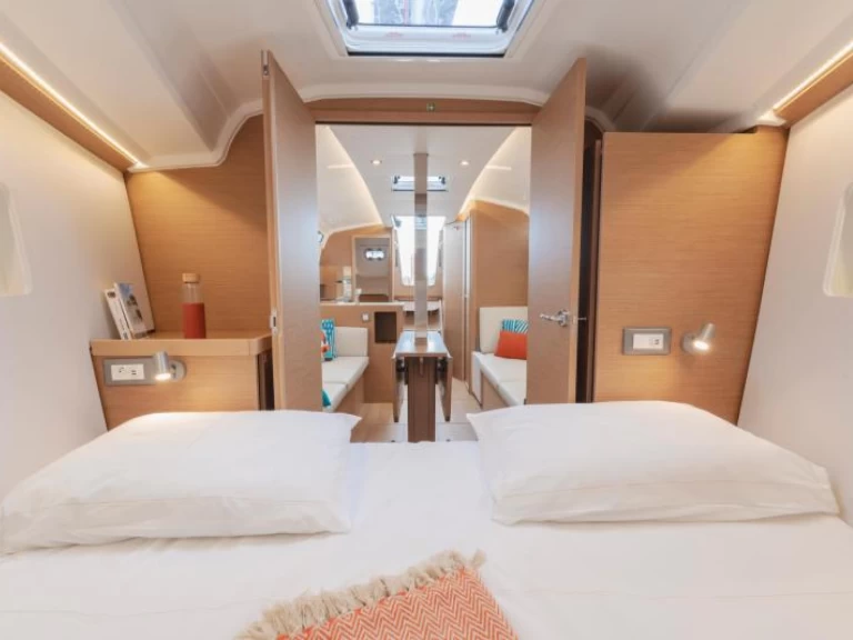 Alquiler de Velero, con o sin patrón Jeanneau La Rochelle