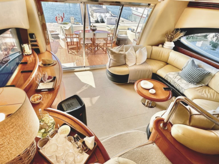 Azimut Azimut 62 Fly de alquiler a Dubai Marina