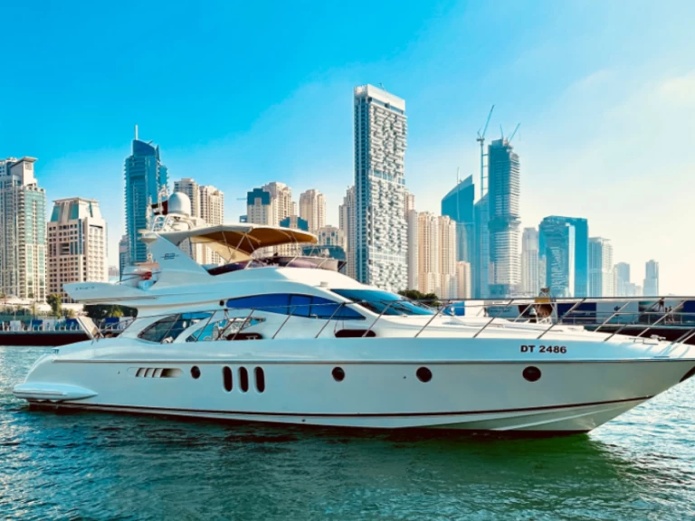 Azimut Azimut 62 Fly de alquiler a Dubai Marina