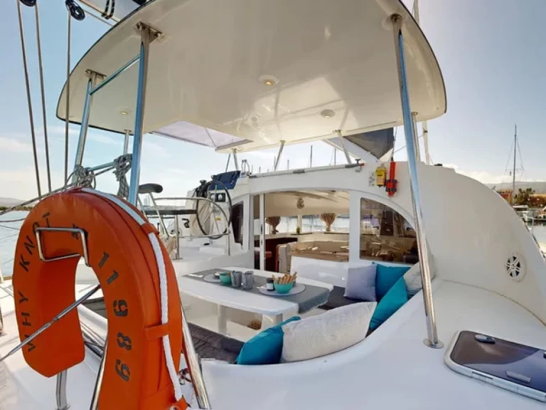 Alquiler de embarcaciones Lagoon Lagoon 380 enPerigiali en Samboat