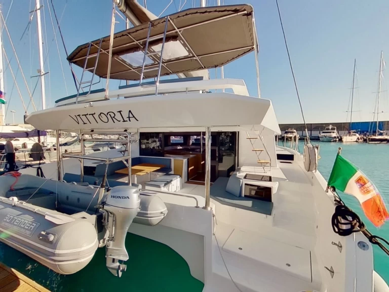 Alquiler de Catamarán, con o sin patrón Dufour Olbia