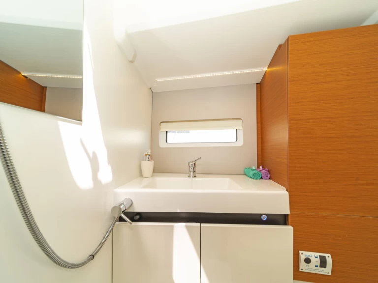 Alquiler de barcos Perigiali barato de Sun Odyssey 490