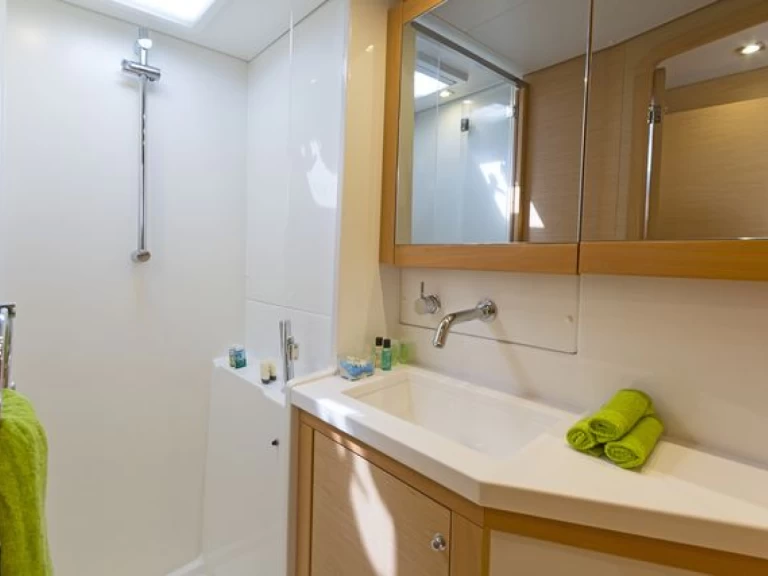 Alquiler de Catamarán, con o sin patrón Lagoon Perigiali