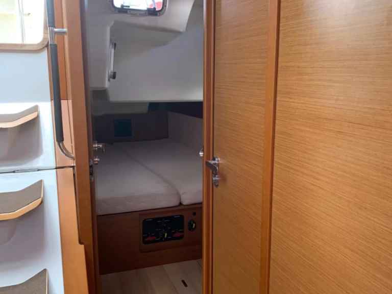 Alquiler de embarcaciones Jeanneau Sun Odyssey 519 enPerigiali en Samboat