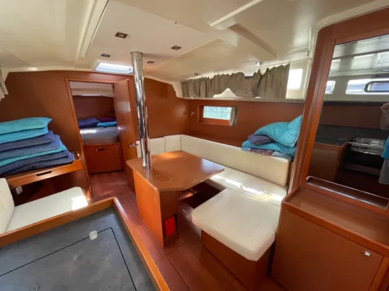 Alquiler de barcos Perigiali barato de Oceanis 41.1