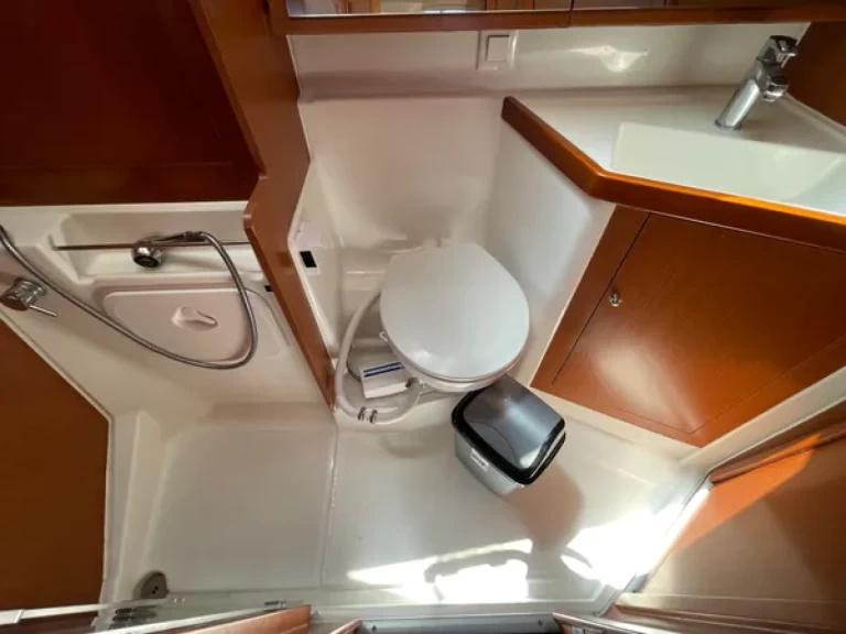 Velero para alquilar Perigiali al mejor precio