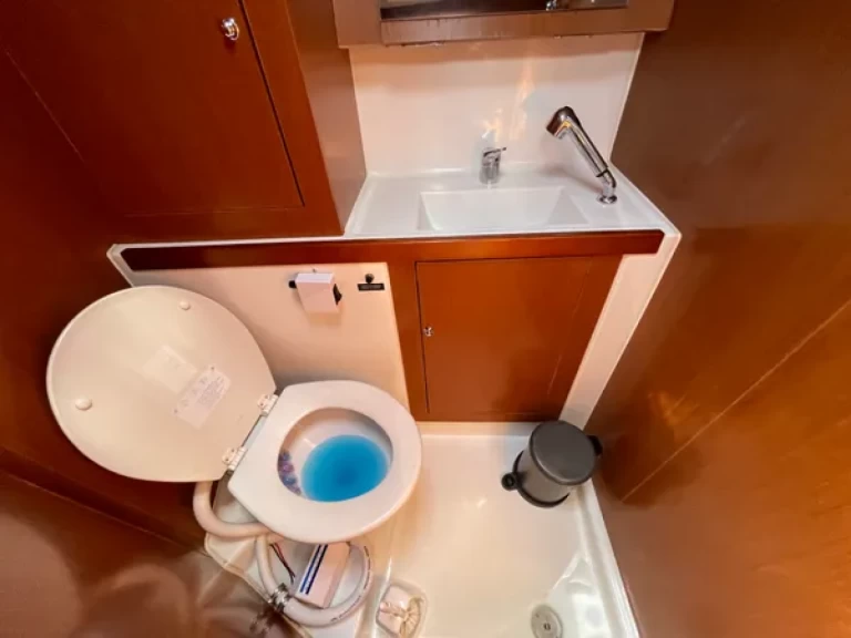 Alquiler de Bénéteau Oceanis 41.1 en Perigiali