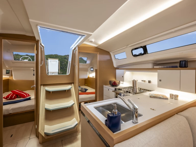 Alquiler Velero Jeanneau con o sin  título de navegación