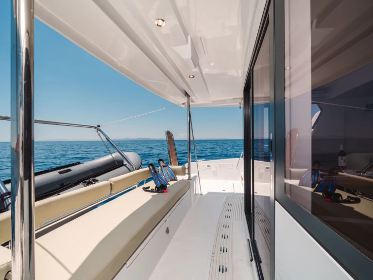 Catamarán para alquilar Sámi al mejor precio