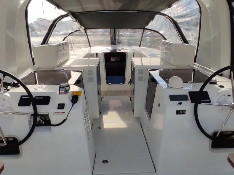 Alquiler de Velero, con o sin patrón Jeanneau Agropoli