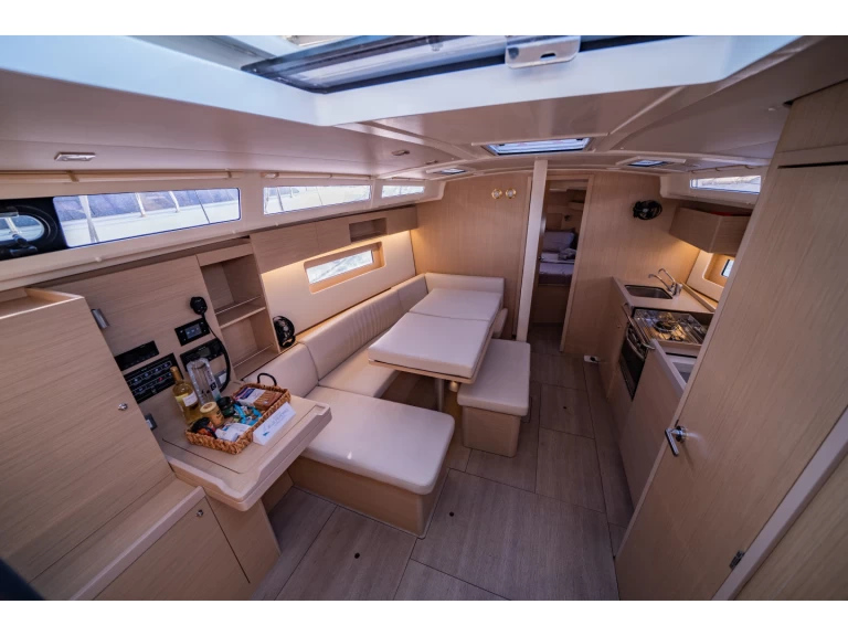 Alquiler de barcos Lefkáda barato de Oceanis 37.1