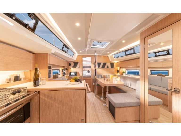 Alquiler de Bavaria Bavaria C38 en Lefkáda