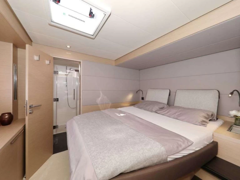 Alquiler de Catamarán, con o sin patrón Lagoon Kaštel Gomilica