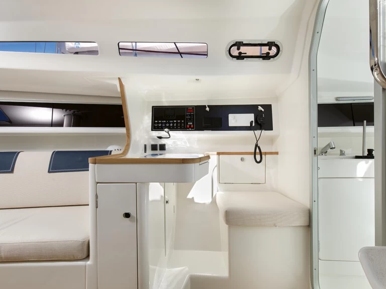 Alquiler Velero Italia Yachts con o sin  título de navegación