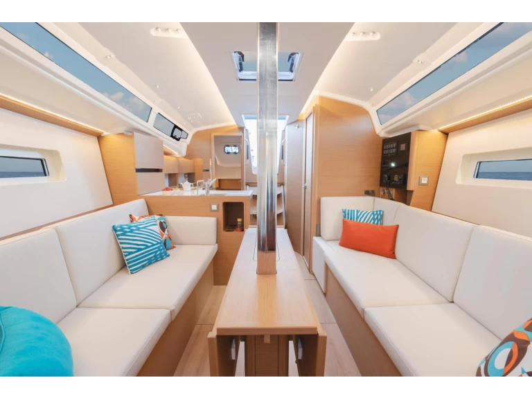 Alquiler de Jeanneau Sun Odyssey 350 en Castiglioncello