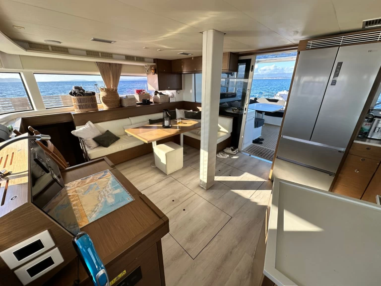 Alquiler Catamarán Lagoon con o sin  título de navegación