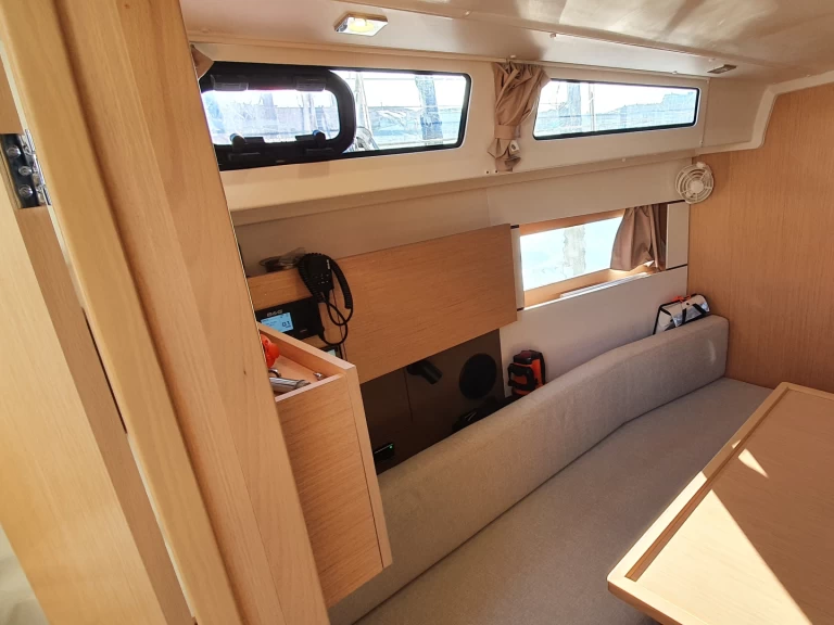 Alquiler de barcos Olbia barato de Oceanis 38 (3/2)