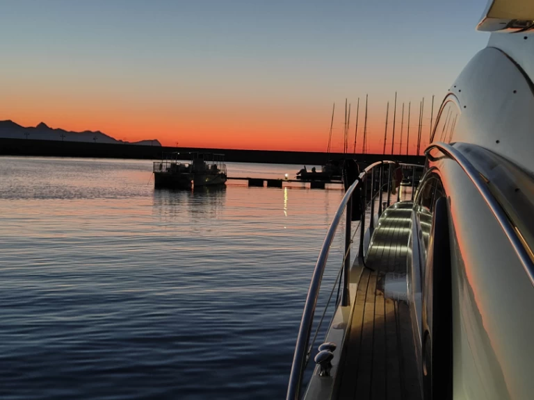 Alquiler Yate de lujo Sunseeker con o sin  título de navegación