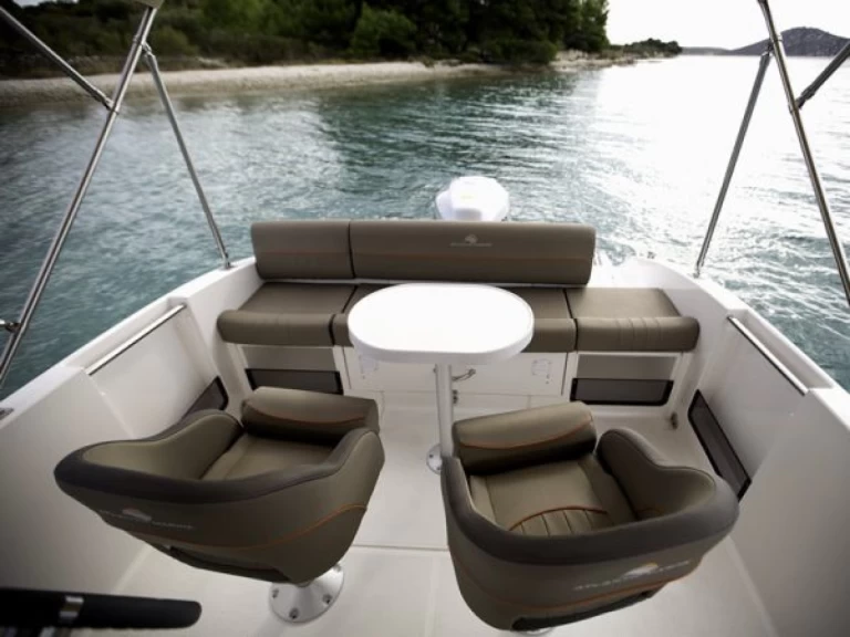 Alquiler Lancha Atlantic con o sin  título de navegación